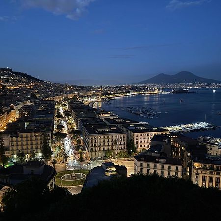 Dimora Poseidon Apartment Napoli Bagian luar foto