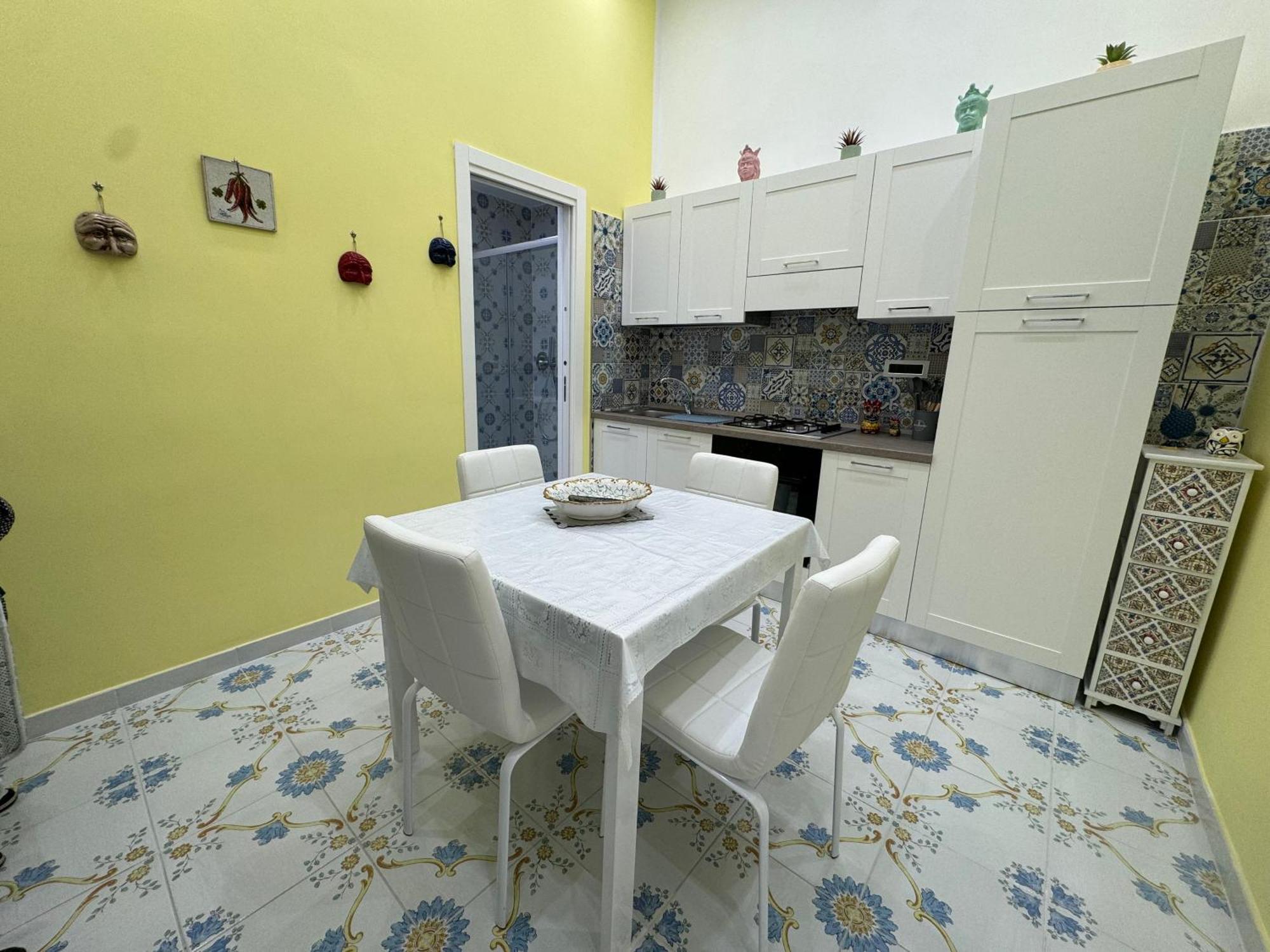 Dimora Poseidon Apartment Napoli Bagian luar foto